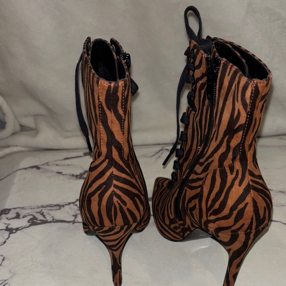 Zebra Print Lace-Up Ankle Boots - Picture 6 of 9
